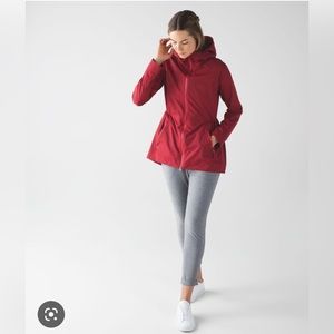 Lululemon rain for daze II raincoat